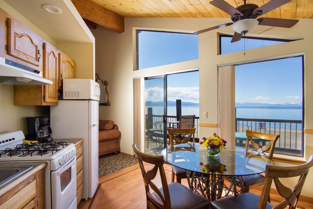 Mourelatos Lakeshore Resort Tahoe Vista Esterno foto